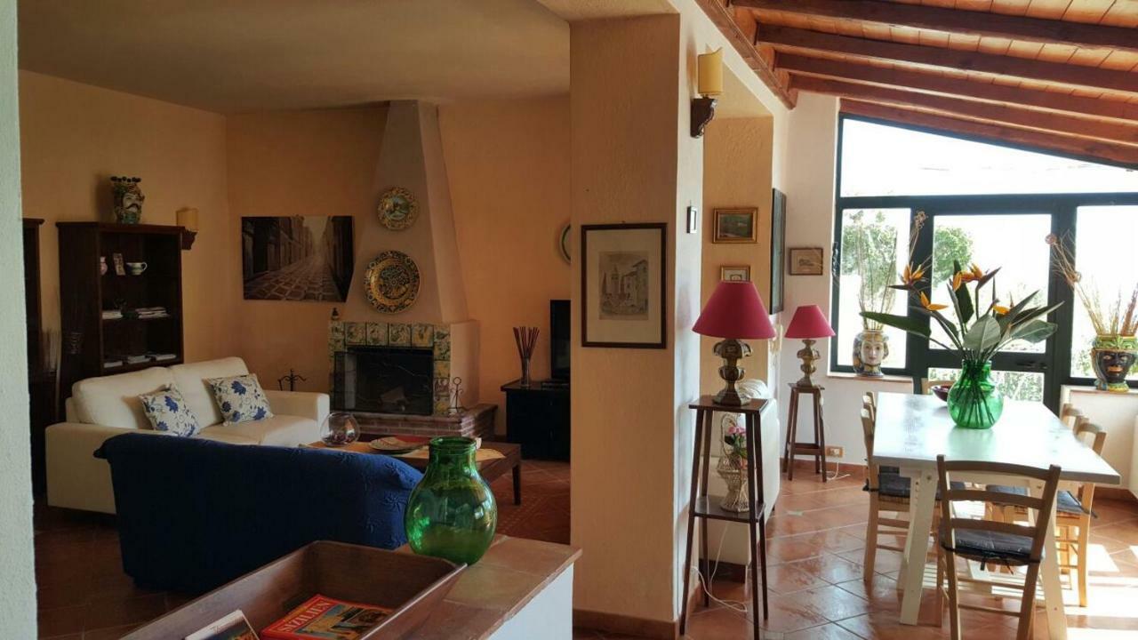 Casa Il Faro Villa Con Piscina Кастелмола Екстериор снимка